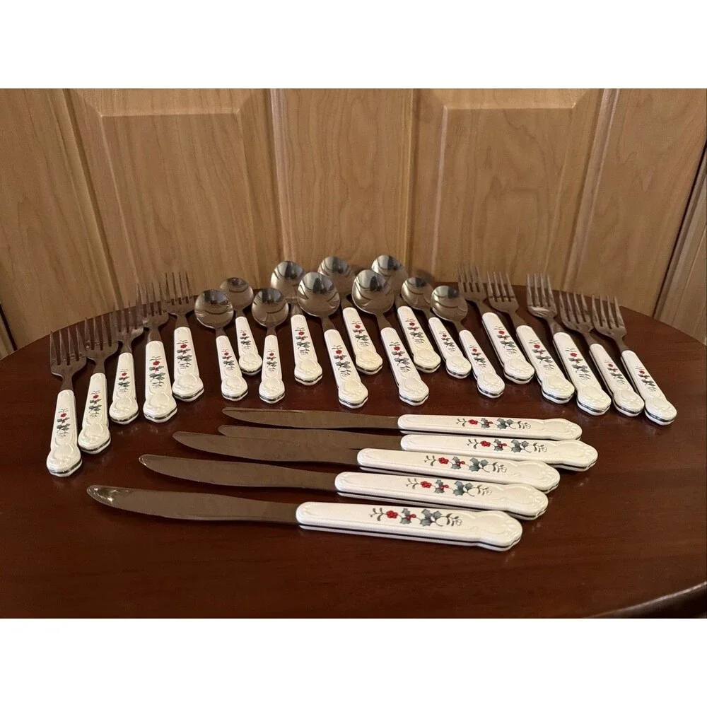 Pfaltzgraff WINTERBERRY Flatware 25 Pc. Set Christmas Holly Berry Service For 5!